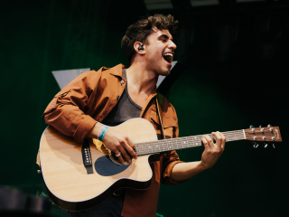 MYLE &ndash; moderner Esprit mit gitarrengetragenem Pop